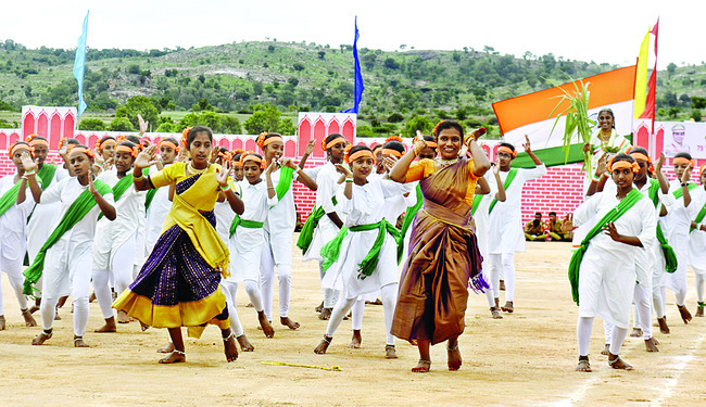 పారదర్శక పాలనకు కట్టుబడి ఉన్నాం: మంత్రి సవిత 1