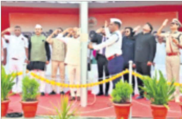 మహనీయుల త్యాగాలు మరువకూడదు4