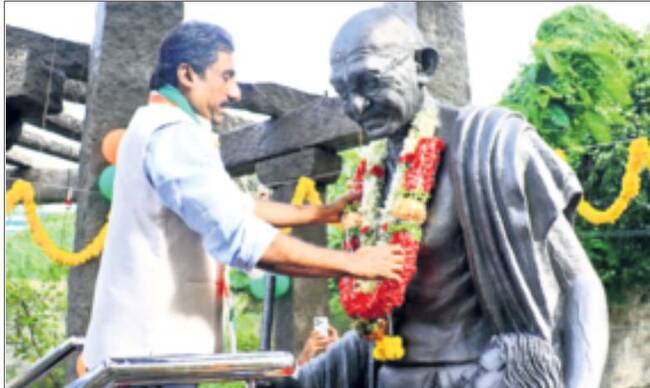 మహనీయుల త్యాగాలు మరువకూడదు3