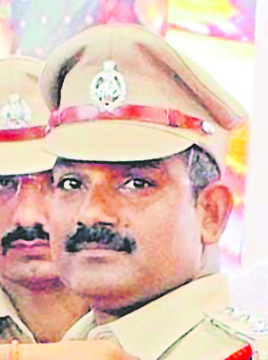ఉత్తమ సేవలకు పతకాలు, ప్రశంసాపత్రాలు 12