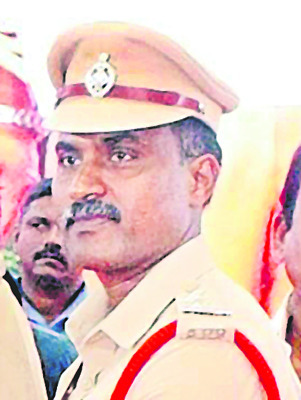 ఉత్తమ సేవలకు పతకాలు, ప్రశంసాపత్రాలు 17