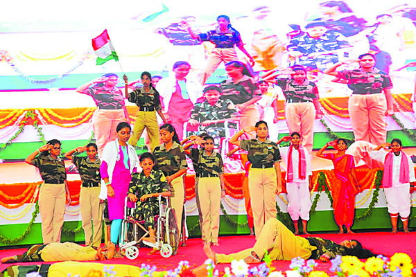 సగర్వం.. మురిసె త్రివర్ణం 3