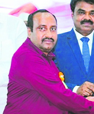 ఉత్తమ సేవలకు పతకాలు, ప్రశంసాపత్రాలు 5