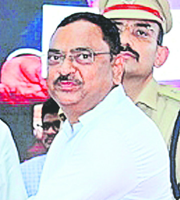 ఉత్తమ సేవలకు పతకాలు, ప్రశంసాపత్రాలు 3