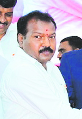 ఉత్తమ సేవలకు పతకాలు, ప్రశంసాపత్రాలు 1