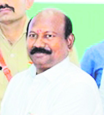 ఉత్తమ సేవలకు పతకాలు, ప్రశంసాపత్రాలు 13
