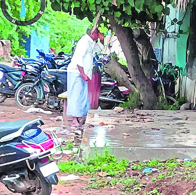 యథేచ్ఛగా మద్యం అమ్మకాలు 1