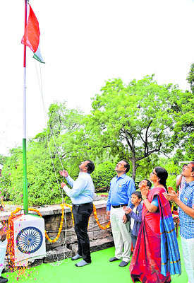 జిల్లా కోర్టులో  స్వాతంత్య్ర వేడుకలు   2