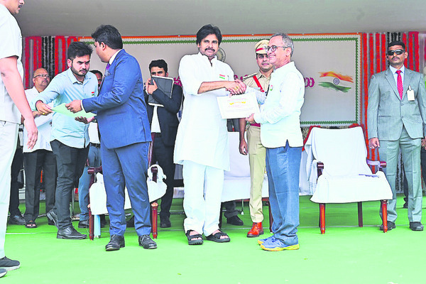 జిల్లా స్థాయి పురస్కార గ్రహీతలు5