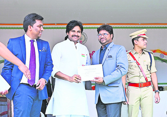 జిల్లా స్థాయి పురస్కార గ్రహీతలు6