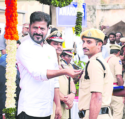 అభివృద్ధిలో పరుగులు4