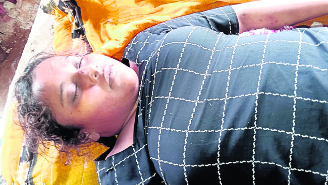 వేర్వేరు చోట్ల ముగ్గురు బలవన్మరణం 1
