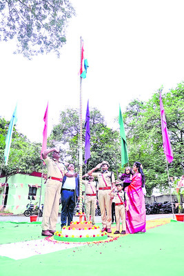 సగర్వంగా.. త్రివర్ణ వీచికలు 2