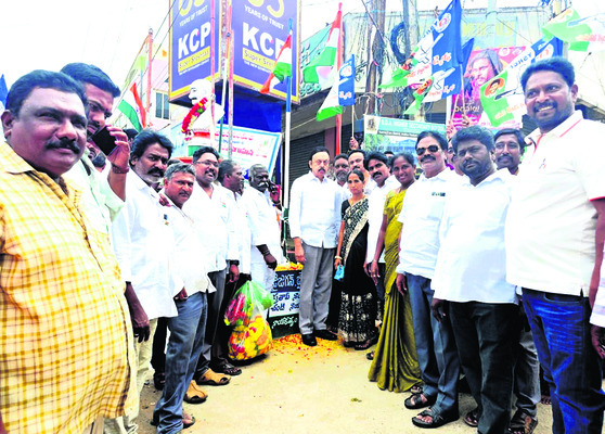 మహనీయుల త్యాగాలు మరువలేం 1