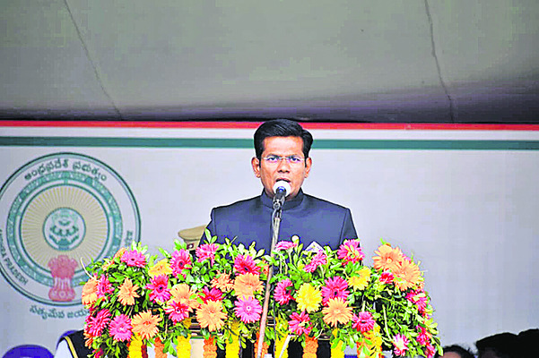 వీరుల త్యాగాలు చిరస్మరణీయం3