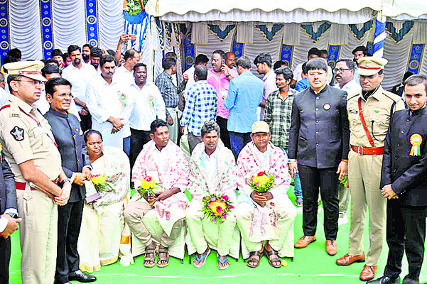 వీరుల త్యాగాలు చిరస్మరణీయం6
