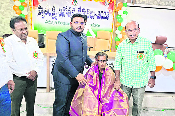 వీరుల త్యాగాలు చిరస్మరణీయం5