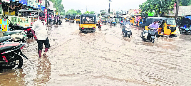 కొత్తవలసను ముంచెత్తిన వాన1