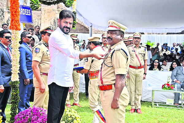 స్వాతంత్రోద్యమం నుంచి కాంగ్రెస్‌ ప్రజాపక్షమే2