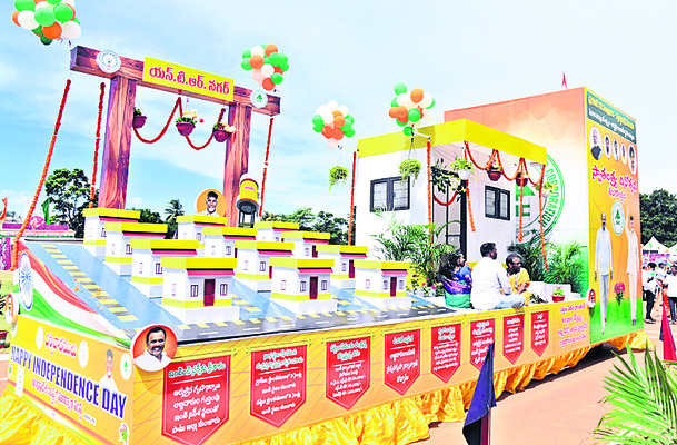 కూటమి శకటాల్లో వైఎస్సార్ సీపీ ముద్ర
1