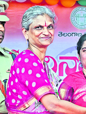 ఉత్తములకు ప్రశంసపత్రాలు3