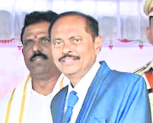 ఉత్తమ సేవలకు పురస్కారం 8