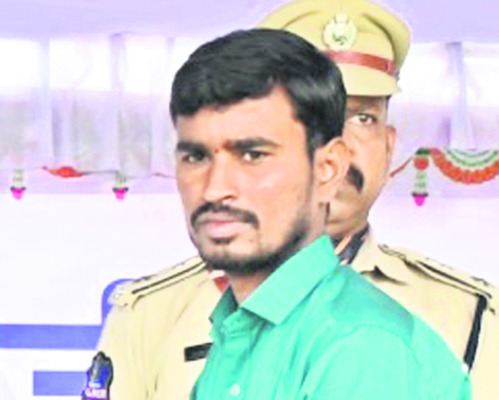 ఉత్తమ సేవలకు పురస్కారం 13