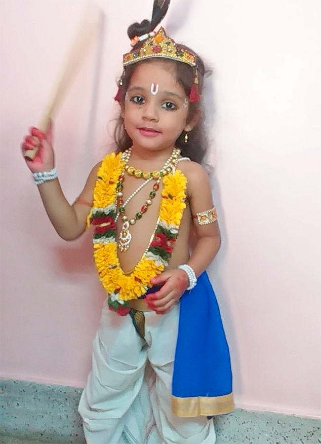 Janmashtami 2025: Beautiful Pics of Kids in Radha and Krishna Getup5
