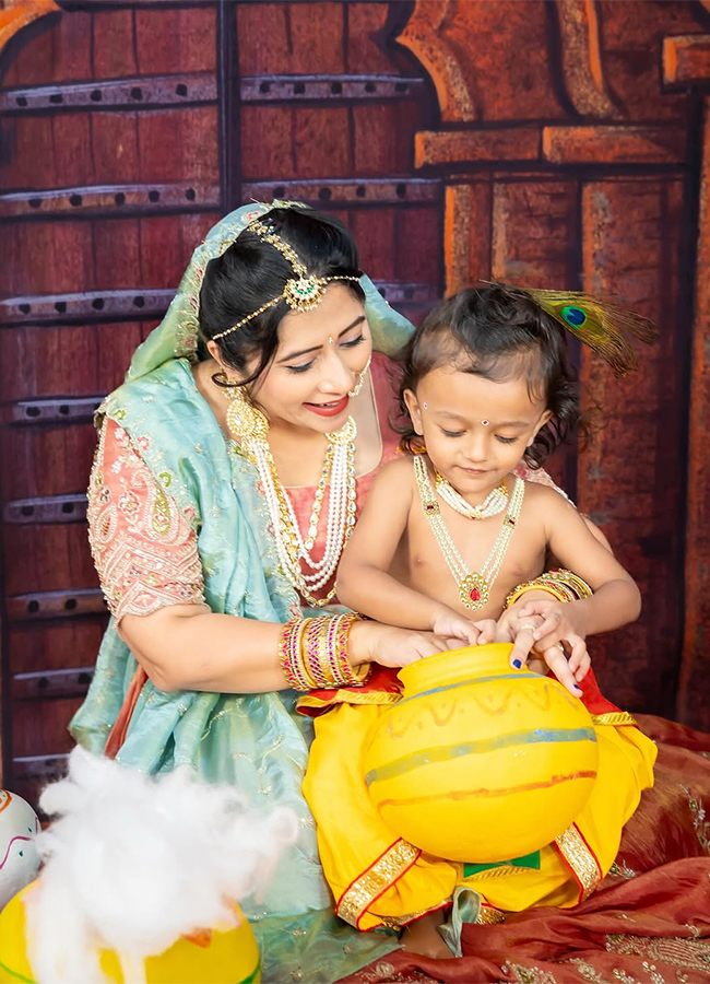 Shri Krishna Janmashtami 2025 Celebrities Photos4