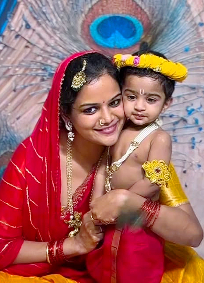 Shri Krishna Janmashtami 2025 Celebrities Photos9