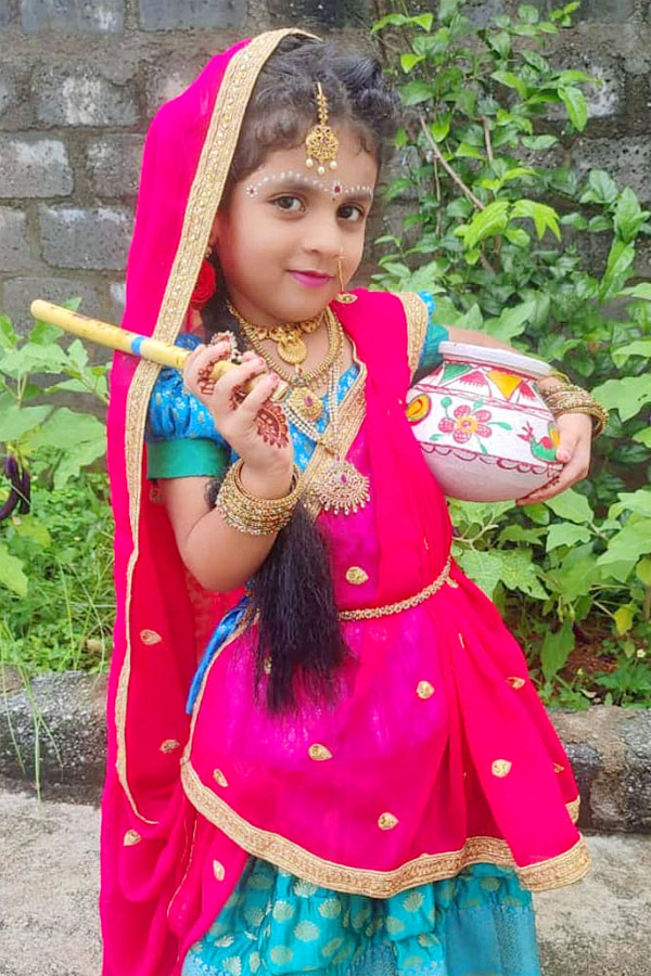 Janmashtami 2025: Beautiful Pics of Kids in Radha and Krishna Getup28