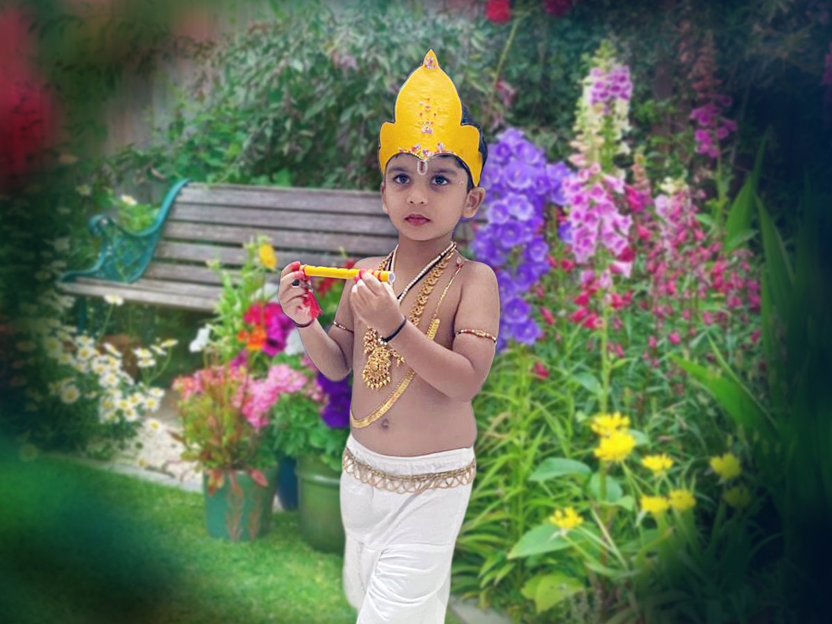 Janmashtami 2025: Beautiful Pics of Kids in Radha and Krishna Getup3