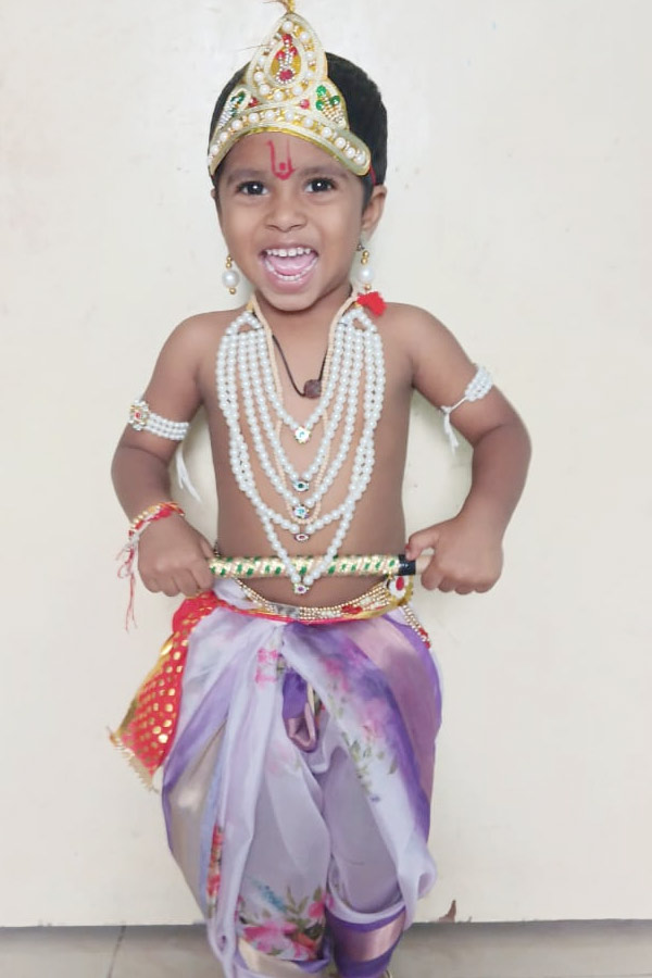 Janmashtami 2025: Beautiful Pics of Kids in Radha and Krishna Getup4