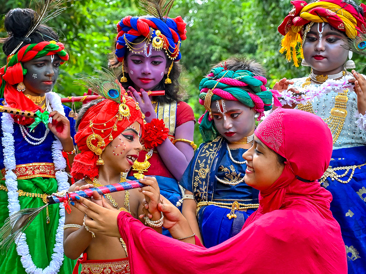 sri krishna janmashtami 2025 images1