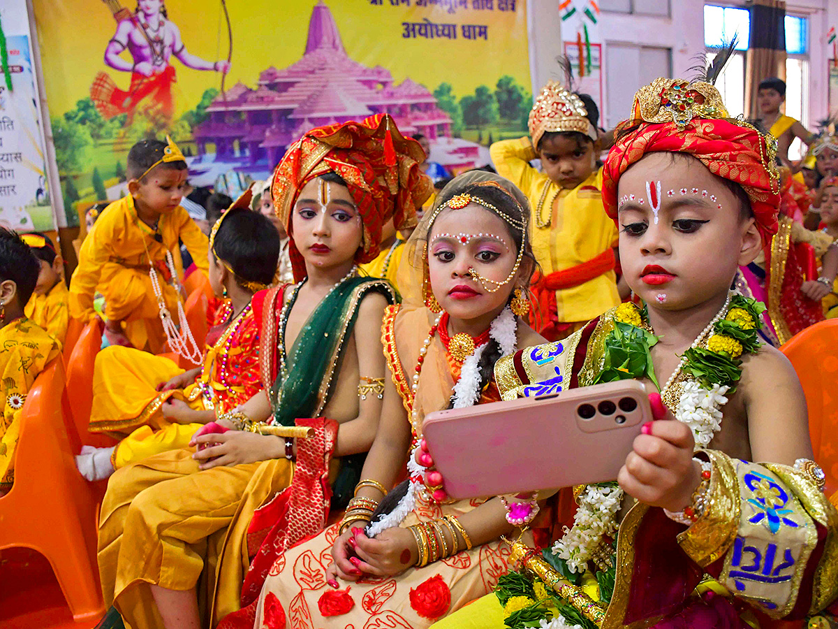 sri krishna janmashtami 2025 images2