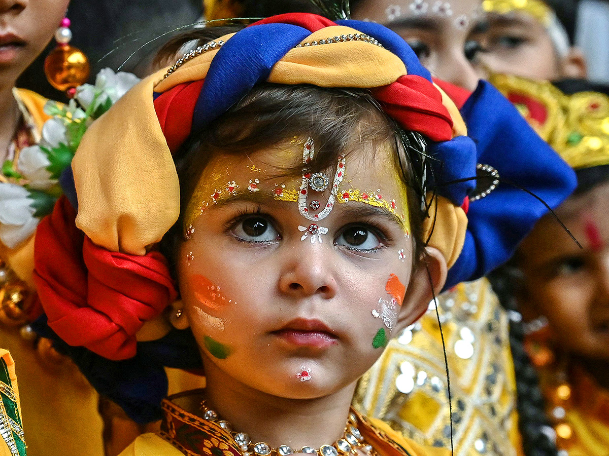sri krishna janmashtami 2025 images8