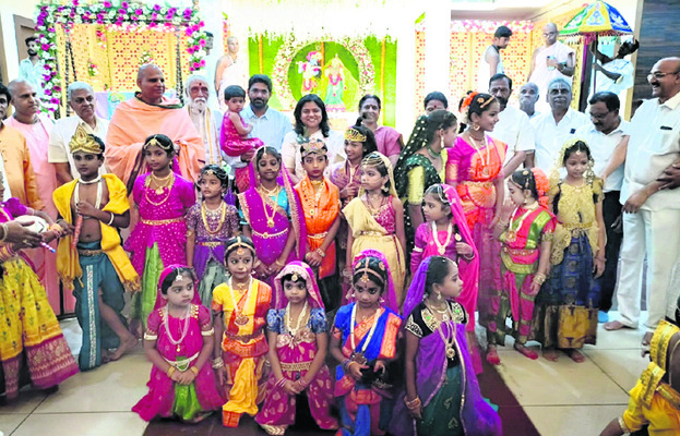 వైఎస్సార్‌సీపీ శెట్టిబలిజ విభాగ అధ్యక్షుడిగా కవురు 
2