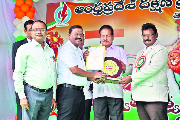 జిల్లాలో జోరు వర్షం 1