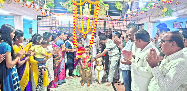 కృష్ణం వందే జగద్గురుమ్ 2