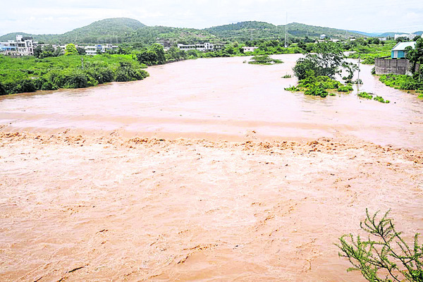 కాలనీలు జలమయం12