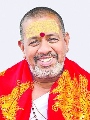 తొలి తిరుపతికి తండోపతండాలుగా.. 3
