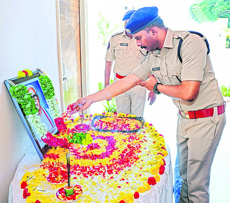 పోరాటయోధుడు గౌతు లచ్చన్న 1