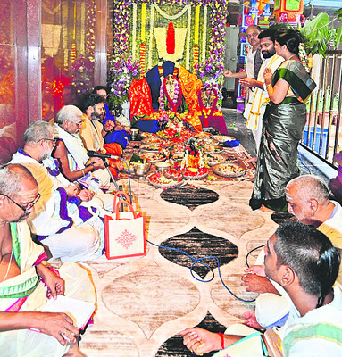 ఇంద్రకీలాద్రిపై శ్రీకృష్ణ జన్మాష్టమి వేడుకలు 1