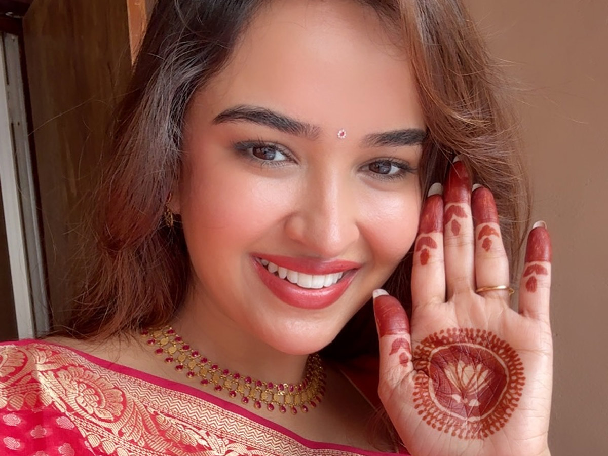 Actress Pujita Ponnada performed Varalakshmi vratham Pooja Photos15
