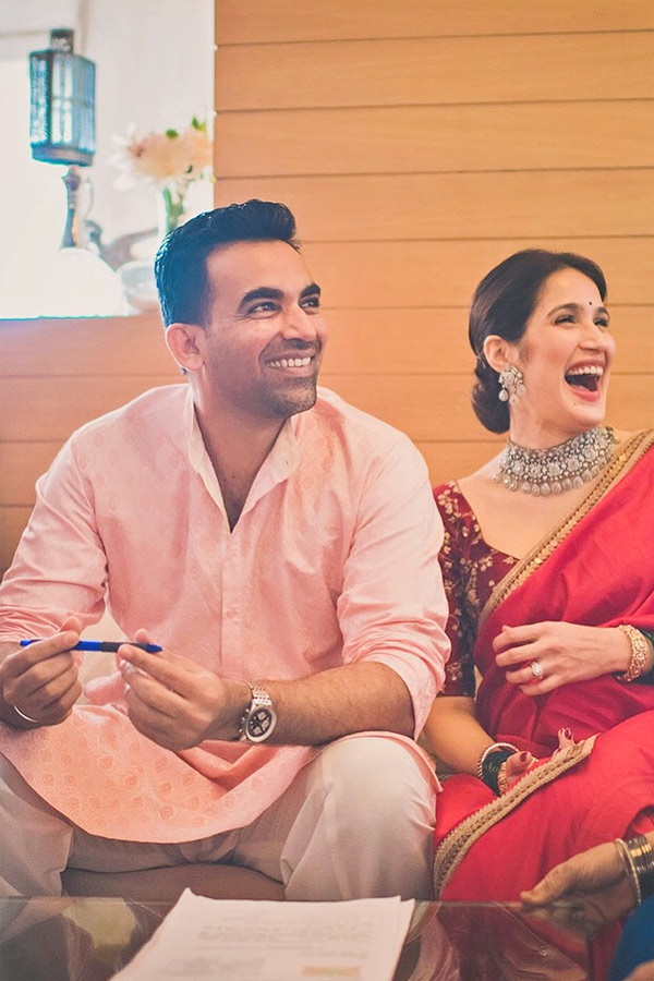 Former Indian cricketer Zaheer Khan wife Sagarika Ghatge IN saree style Photos15