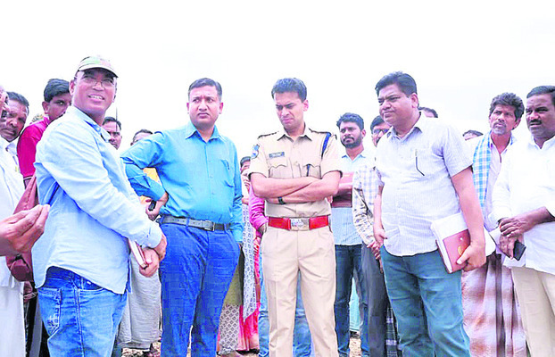 పంటనష్టంపై క్షేత్రస్థాయి పరిశీలన1
