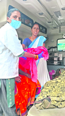 అంబులెన్సులో ప్రసవం2