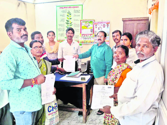 12వేల మంది దరఖాస్తు 1
