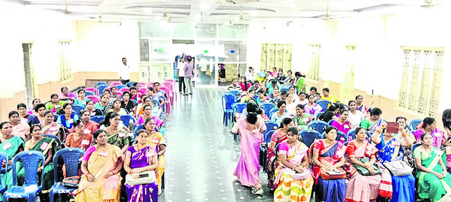 అంగన్వాడీల సమస్యల పరిష్కారానికి పోరాటం 1