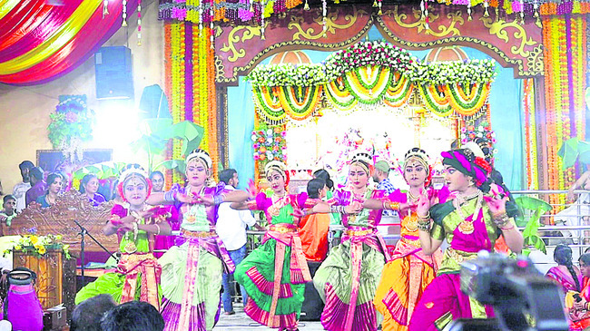 మారుమోగిన హరినామం 1